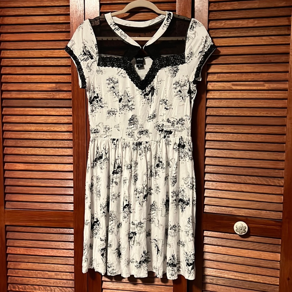 Disney Princess Print Jersey Mesh Lace Black/White Toile Fit Flare Skirt